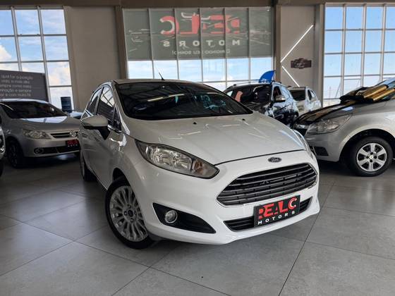 FORD FIESTA 1.6 TITANIUM HATCH 16V FLEX 4P POWERSHIFT